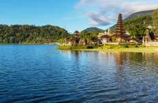 Tour privado por Tanah Lot, cascadas Nung Nung y Bedugul